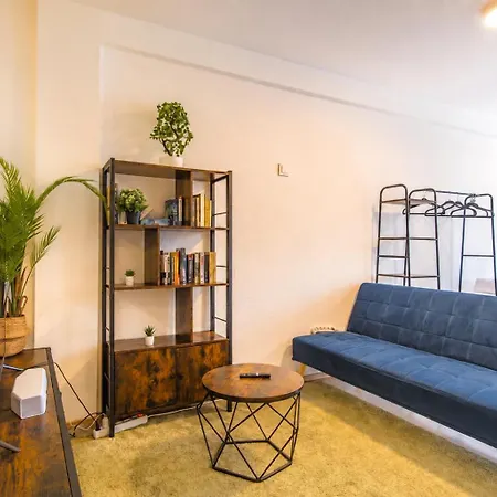 Apartment Ideal Fuer Familien Und Monteure, Zentral, Gemuetlich, Mit Fernseher Bad Durrenberg
