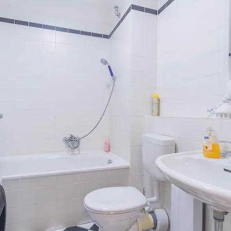 Ideal Fuer Familien Und Monteure, Zentral, Gemuetlich, Mit Fernseher * Bad Durrenberg